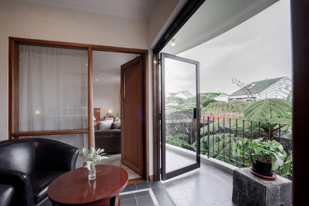 Pasteur Beautiful Luxury Home Bandung Dış mekan fotoğraf