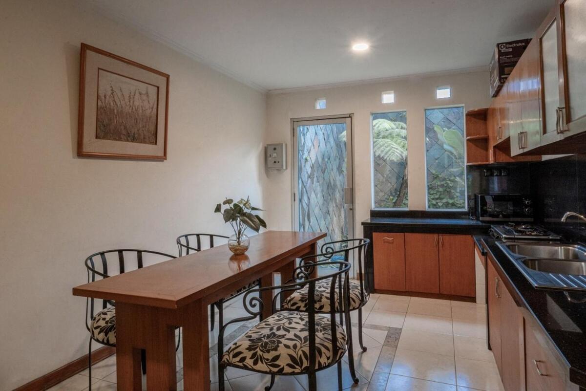 Pasteur Beautiful Luxury Home Bandung Dış mekan fotoğraf